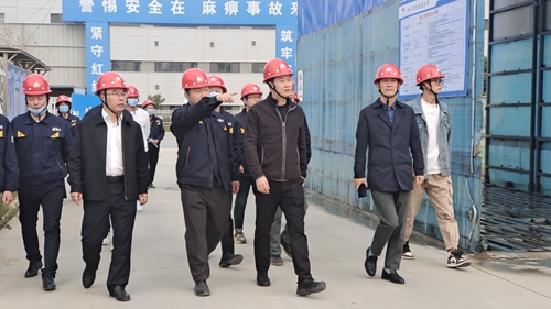 徐熠深入肥業駐馬店項目進行工程建設調度_副本.jpg